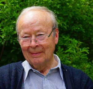 Bladder Problems in Older Men - How to Decrease Risks 5 A smiling senior man wearing glasses - Bladder Problems in Older Men